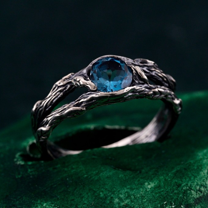 Silver Branch Band: Nature's Touch and Woodland-Inspired Silver Wrap Ring