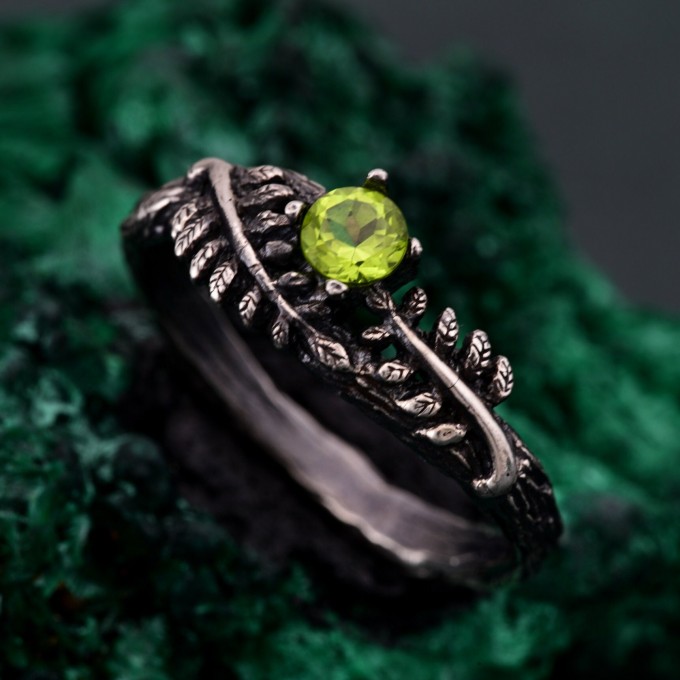 Peridot Fern Branchlet Ring