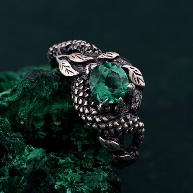 Majestic Ring Dragon Scale - Serpentine Elegance in Silver Armor
