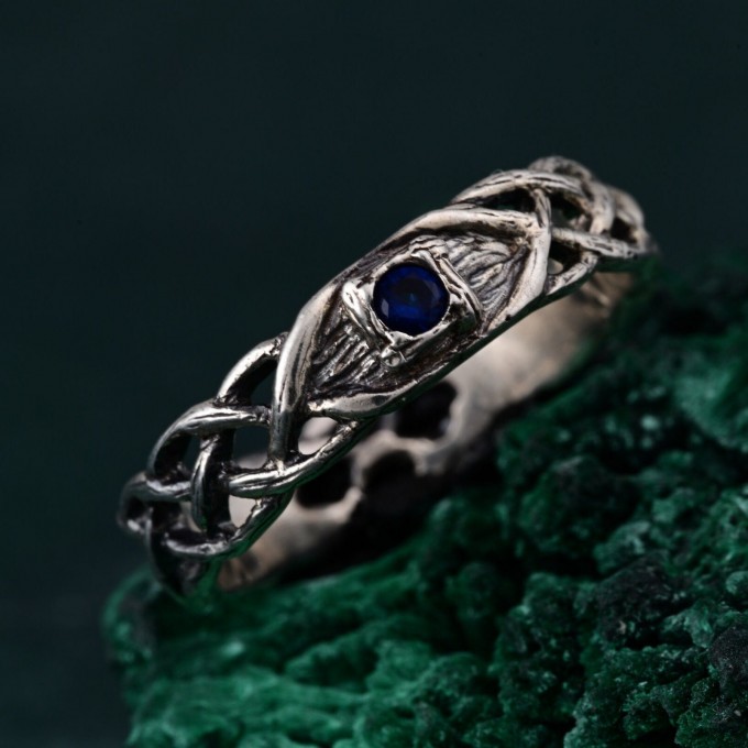 Celtic Pattern Wedding Band with Sapphire - Unique Tree Bark Texture Ring for Couples