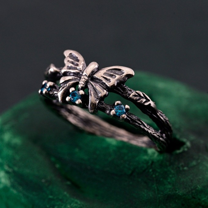 Exquisite Butterfly of Destiny Ring - Unique and Graceful Butterfly Design
