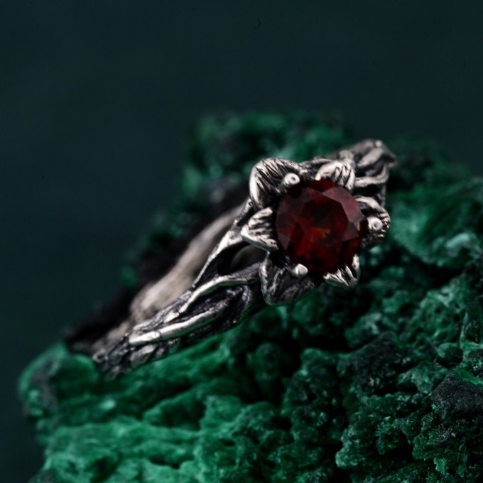 Woodland Whispers Ring – Enchanted Forest Blossom Twig Ring, Whimsical Vine Design, Unique Nature-Inspired Ring