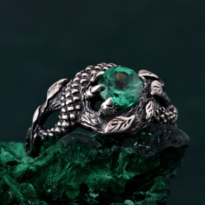 Heart of the Dragon: Gothic Emerald Ring