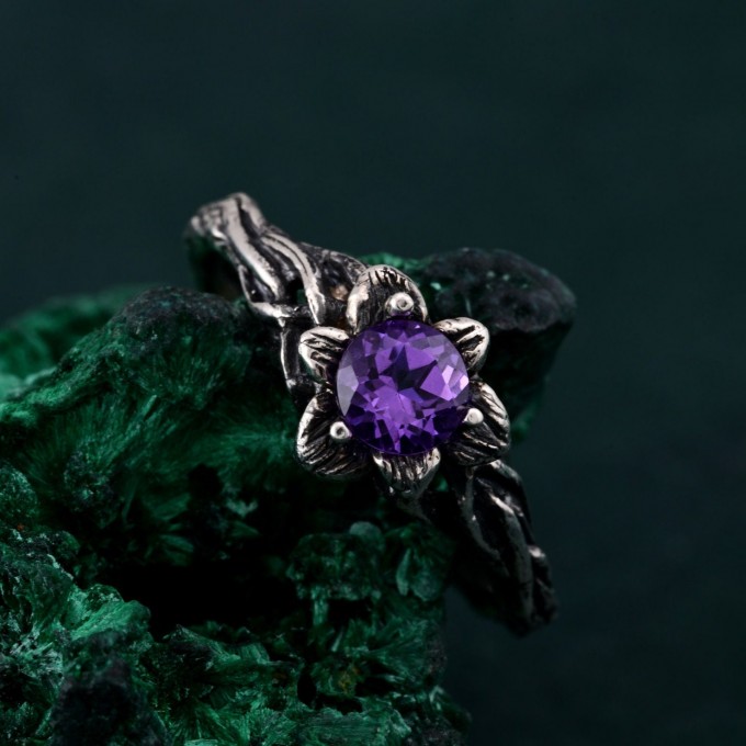 Woodland Whispers Ring – Enchanted Forest Amethyst Ring, Whimsical Vine and Blossom Twig Design, Unique Nature-Inspired Ring