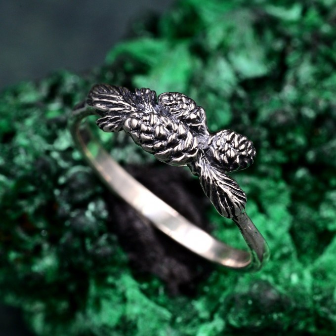 Unique Silver Twig Ring – Nature-Inspired Design, Perfect Christmas Jewelry for Women