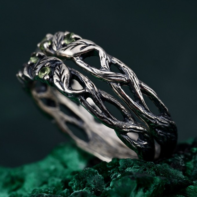 Enchanted Peridot Ring Set - Whimsical Vine & Willow Leaf Motifs