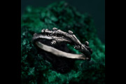 Sterling Silver Twisted Branch Ring, Forest Twig Band, Branch Wedding Band, Sterling Silver Slim Wavy Twig Ring