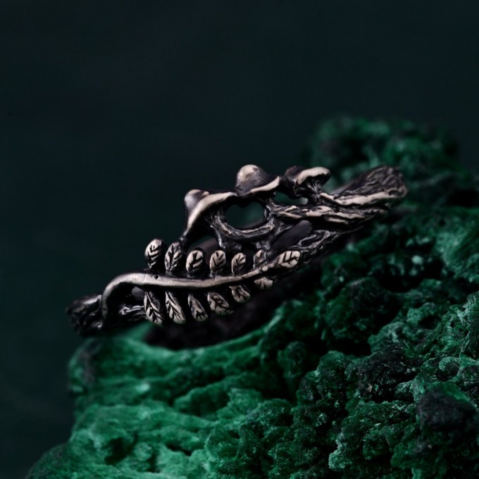 Stunning Unique Silver Ring - Unisex Gothic Wedding Band with Mushrooms