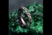 Nature-Inspired Silver Branch Ring, Stunning Three-Stone Peridot Ring with Leaf Detailing, Perfect Gift for Nature-Lovers
