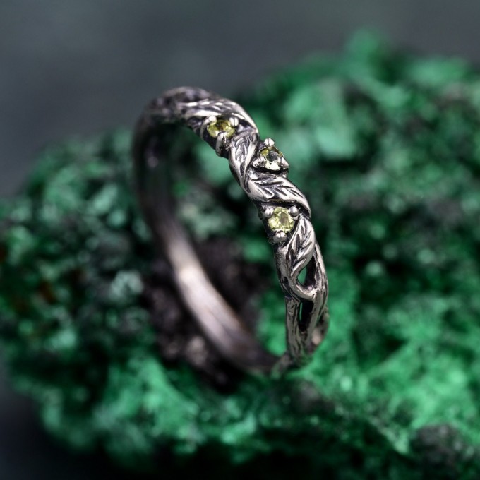 Nature-Inspired Silver Branch Ring with Three-Stone Peridot