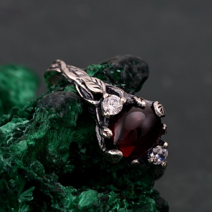 Romantic Silver Band: Ethereal Fairycore Flower Design