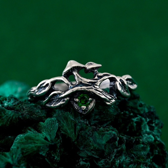 Unisex Gothic Wedding Ring – Witchy Statement Ring, Silver Geometric Design, Unique Gothic Jewelry for All Genders
