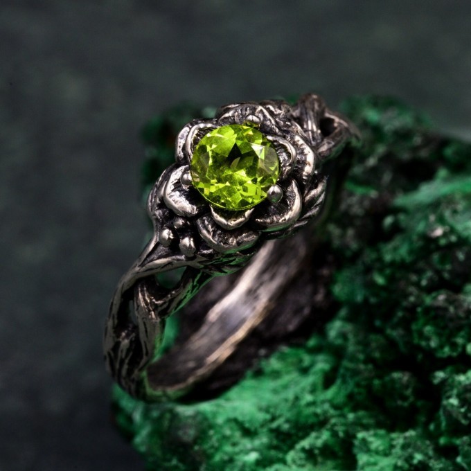 Rustic Peridot Lotus Ring: Handcrafted Sterling Silver Design