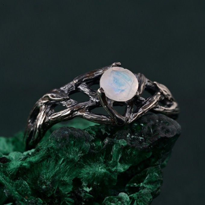 Celtic Sapphire Silver Ring - Elegant Classic Celtic Ornament