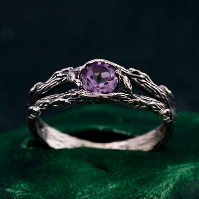 Shadowed Elegance Ring: Gothic Noir Silver Band