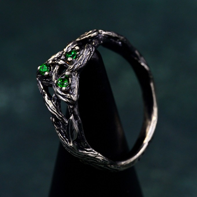 Enchanted Forest Silver Promise Ring for Women – Mystic Woodland Wedding Band, Witch's Embrace Leafy Silver Ring for Her