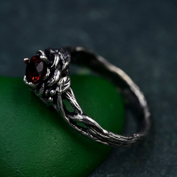 Lotus Elegance Silver Band – Unique Artisan Crafted Floral Ring for Him & Her