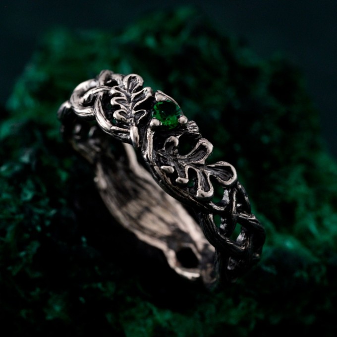 Sterling Silver Leaf with Emerald – Emerald Oak Leaf Silver Ring, Oak Leaf and Emerald Silver Ring, Silver Oak Ring, Silver Oak Leaf Band
