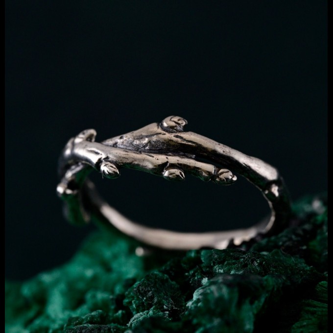 Handcrafted Sterling Silver Twig Ring – Nature-Inspired Wavy Forest Band