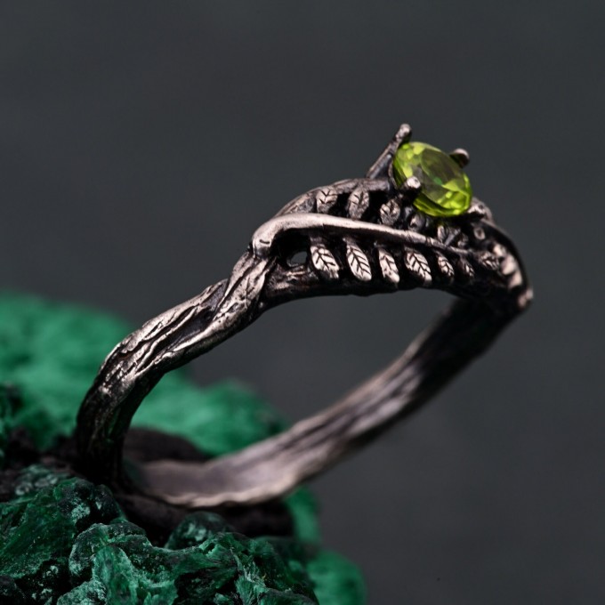 Peridot Fern Branchlet Ring