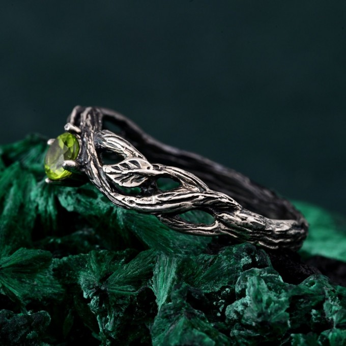 Leafy Branch with Sapphire Ring – Nature-Inspired Jewelry for Christmas