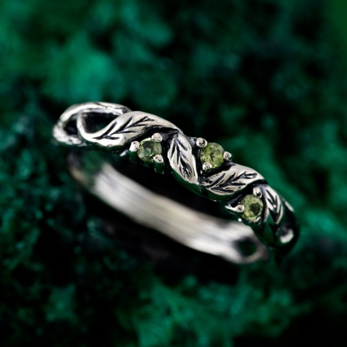 Silver Forest Fairy Ring: Whimsical Vine and Willow Leaf Design