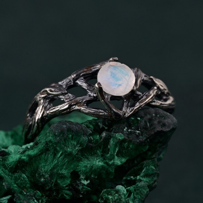 Unique Wood Ring for Women's Engagement – Silver Ring with Blue Sapphire, Dainty Design for Women