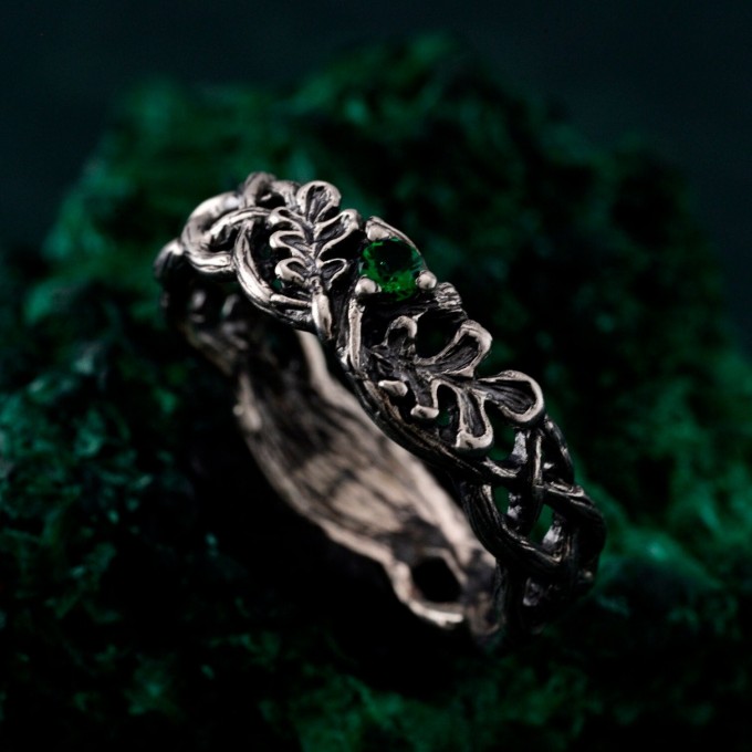 Emerald Oak Leaf Silver Ring
