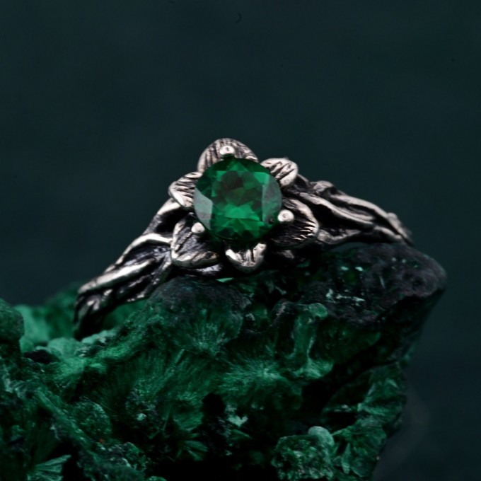 Botanical Elegance Ring - Nature's Bloom Twig Ring