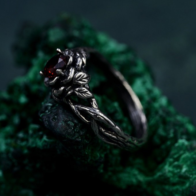 Handmade Lotus Harmony Ring – Nature-Inspired Elegance for Couples