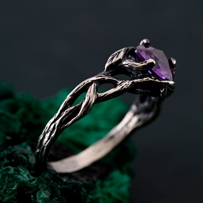 Nature-Inspired Ring with Elegant Branches and Leaves Design
