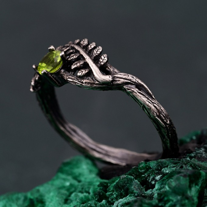 Enchant Forest Wedding Band – Peridot Fern Branchlet, Whispering Fern, Twig and Fern Design, Graceful Frond Ring