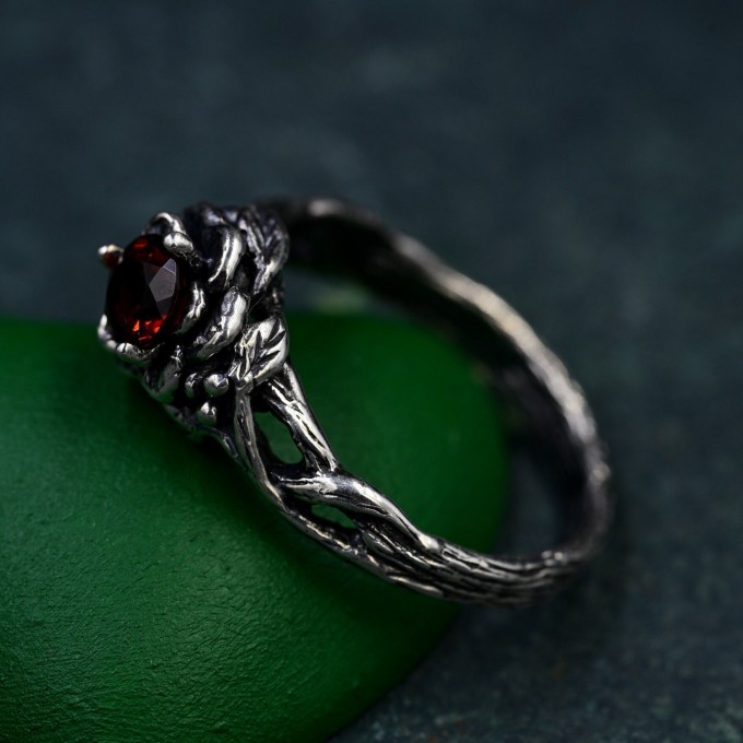 Bloom of Shadows: Gothic Garnet Lotus Ring