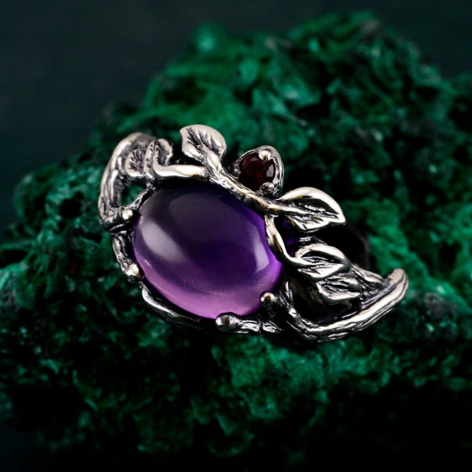 Nature's Grace: Amethyst Cabochon Leaf Ring in Sterling Silver