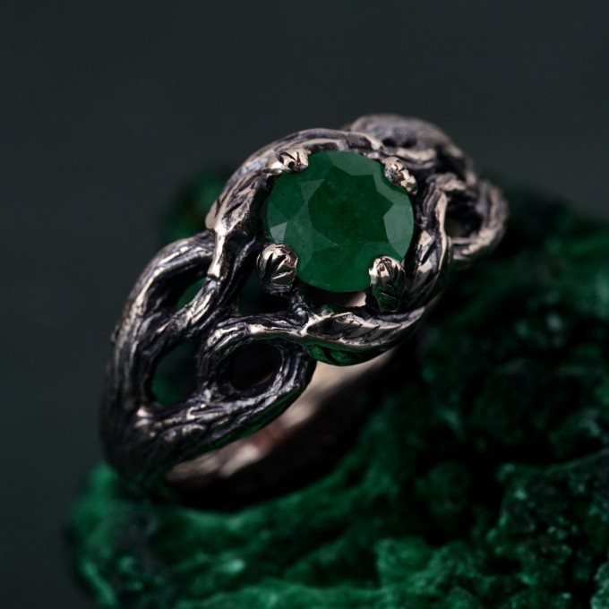 Whispers of the Forest: Gothic Emerald Ring