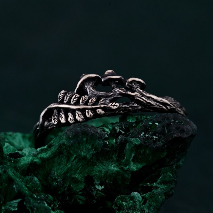 Unisex Gothic Wedding Band – Witchy Statement Ring, Geometric Silver Ring with Mushroom Design, Unique Gothic Jewelry