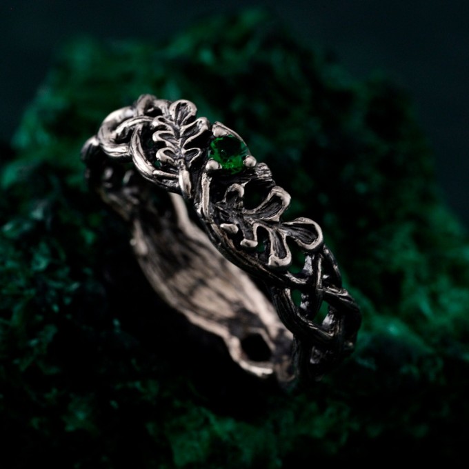 Emerald Oak Leaf Silver Ring
