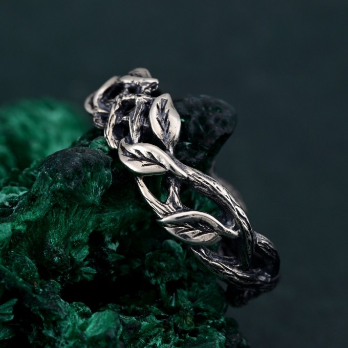 Nature's Embrace: Sterling Silver & Garnet Wedding Set
