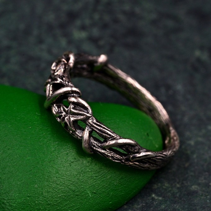 Elegant Silver Leaf Ring – Unique Botanical Wedding Band, Handcrafted Nature Jewelry