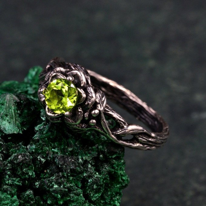Rustic Peridot Lotus Ring: Handcrafted Sterling Silver Design
