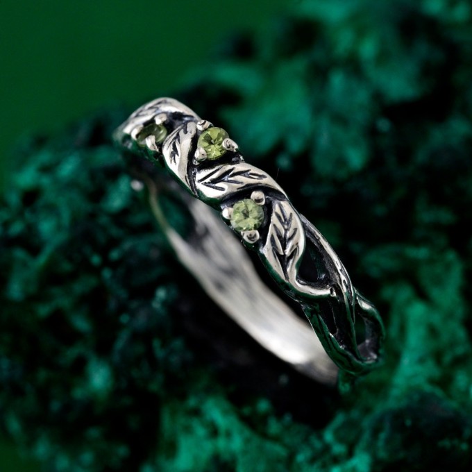 Silver Forest Fairy Ring: Whimsical Vine and Willow Leaf Design