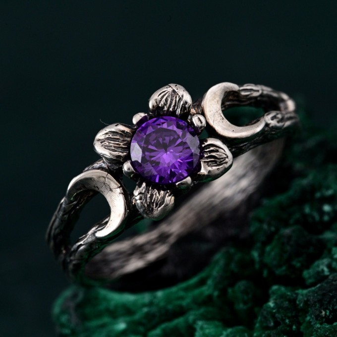 Floral Triple Moon Goddess Ring in Silver