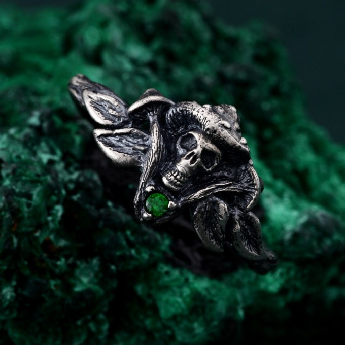 Forest Shadows: Sterling Silver Skull Ring