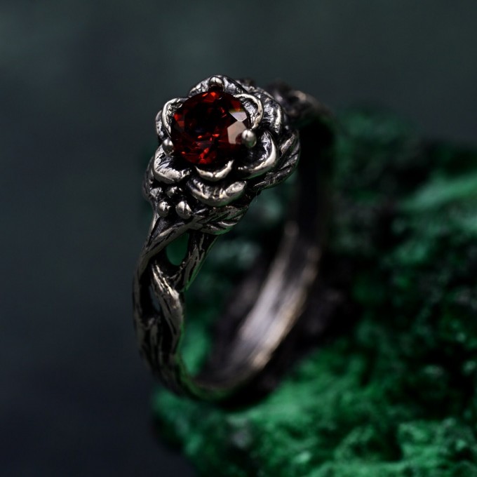 Handmade Lotus Harmony Ring – Nature-Inspired Elegance for Couples