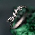 Leaves and Branch Wedding Ring – Unisex Gothic Design for Couples