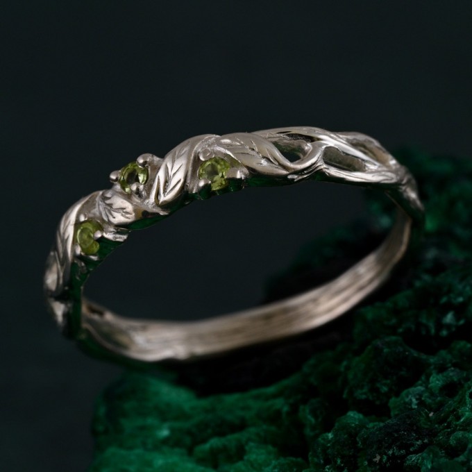 Enchanted Forest Peridot Ring - Elven Leaf Engagement Ring