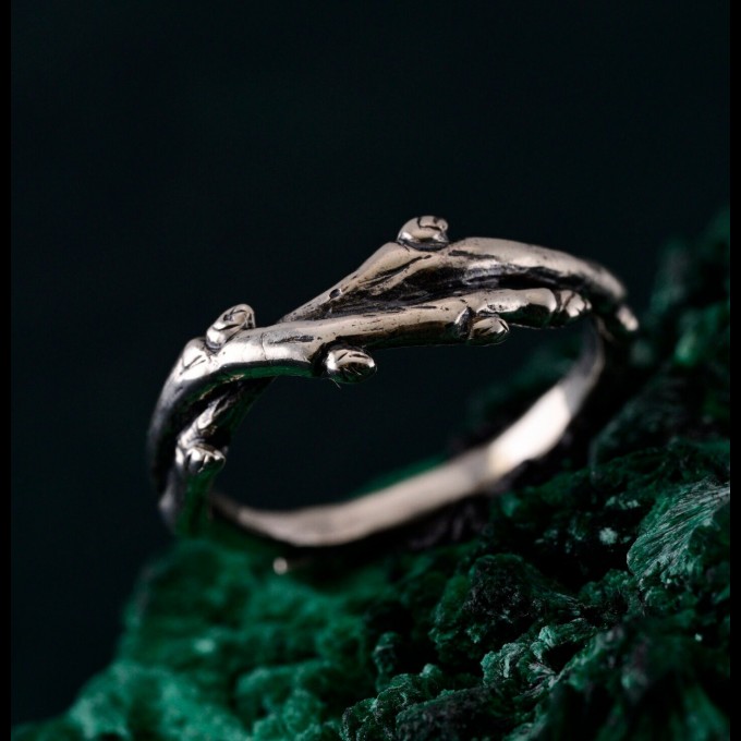 Handcrafted Sterling Silver Twig Ring – Nature-Inspired Wavy Forest Band