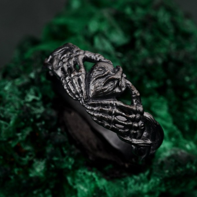 Echo of Eternity: Gothic Skull Band