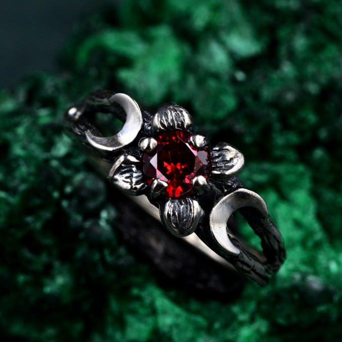 Gothic Silver Ring with Garnet and Moon Phases Design