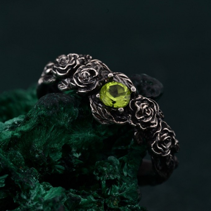 Blossom Silver Ring - Nature's Elegance with Floral Twig Accent